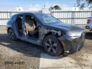 ✅ 2023 BMW iX xDrive50 • VIN: WB523CF02PCM92379 • Lot: 47726814. Wystawiony na Copart z przebiegiem 7 721 mil. Bezpłatny archiwum sprzedaży aukcyjnych z USA i szczegółowy raport historii pojazdu na DreamBid. Zdjęcie 4.