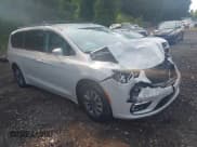 ✅ 2021 Chrysler Pacifica Hybrid Touring L • VIN: 2C4RC1L77MR590187 • Лот: 42908850. Опубликован ранее на IAAI с пробегом 82 976 миль. Бесплатный доступ к архиву аукционных продаж из США и подробный отчёт об истории автомобиля на DreamBid. Изображение 1.