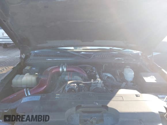 ✅ 2004 Chevrolet Silverado 2500HD LS • VIN: 1GCHK29224E242665 • Lot: 41378387. Wystawiony na IAAI z przebiegiem Nie podano. Bezpłatny archiwum sprzedaży aukcyjnych z USA i szczegółowy raport historii pojazdu na DreamBid. Zdjęcie 10.