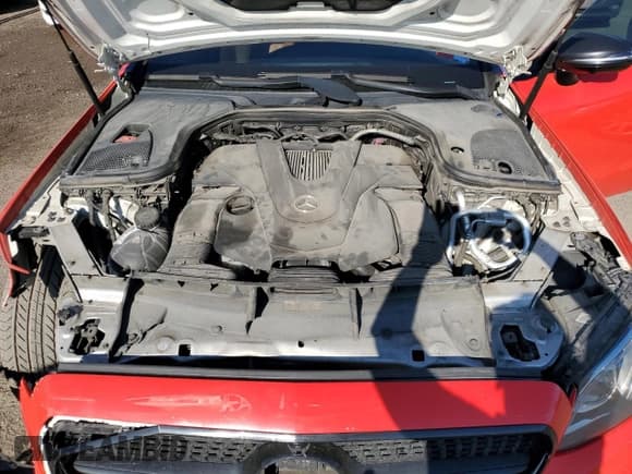 ✅ 2018 Mercedes-Benz E 400 • VIN: WDD1J6GB5JF018560 • Lot: 63104745. Wystawiony na Copart z przebiegiem 214 120 mil. Bezpłatny archiwum sprzedaży aukcyjnych z USA i szczegółowy raport historii pojazdu na DreamBid. Zdjęcie 11.