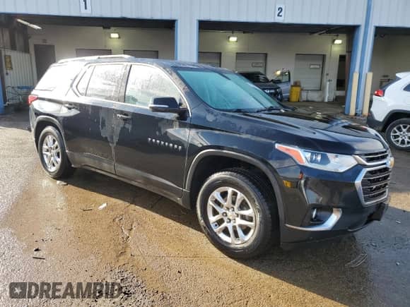2018 Chevrolet Traverse LT Cloth z VIN 1GNERGKW8JJ165478, wystawiony jako Copart lot #43942435 z przebiegiem 71 645 mil mil oraz Szkoda całkowita • Salvage title. Historia ofert i sprzedaży dostępna na DreamBid. Obrazek 4.