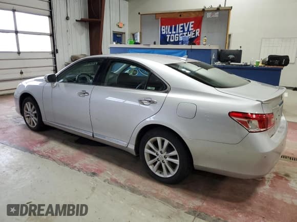 ✅ 2011 Lexus ES 330 • VIN: JTHBK1EG9B2465235 • Lot: 93150785. Listed on Copart with 224,992 mi. Free auction sales archive from the USA and detailed vehicle history report at DreamBid. Image 2.