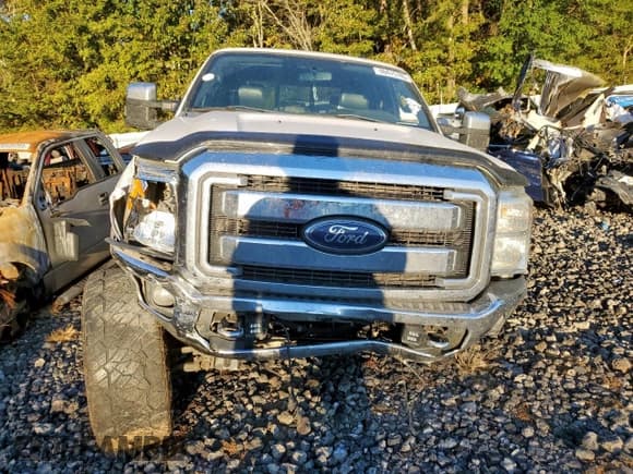 ✅ 2012 Ford F-350 Lariat • VIN: 1FT8W3BT5CEA21931 • Lot: 90475745. Wystawiony na Copart z przebiegiem Nie podano. Bezpłatny archiwum sprzedaży aukcyjnych z USA i szczegółowy raport historii pojazdu na DreamBid. Zdjęcie 5.