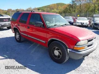 ✅ 1999 Chevrolet Blazer LS • VIN: 1GNDT13WXX2103995 • Lot: 43444997. Wystawiony na IAAI z przebiegiem 211 763 mil. Bezpłatny archiwum sprzedaży aukcyjnych z USA i szczegółowy raport historii pojazdu na DreamBid. Zdjęcie 1.