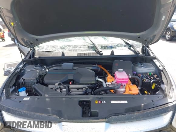 ✅ 2024 Kia Sportage LX • VIN: KNDPU3DG0R7173582 • Lot: 42046542. Wystawiony na IAAI z przebiegiem 2 778 mil. Bezpłatny archiwum sprzedaży aukcyjnych z USA i szczegółowy raport historii pojazdu na DreamBid. Zdjęcie 10.