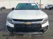 2021 Chevrolet Colorado 4WD Work Truck z VIN 1GCGTBEN6M1101386, wystawiony jako IAAI lot #43551823 z przebiegiem 67 485 mil mil oraz . Historia ofert i sprzedaży dostępna na DreamBid. Obrazek 6.