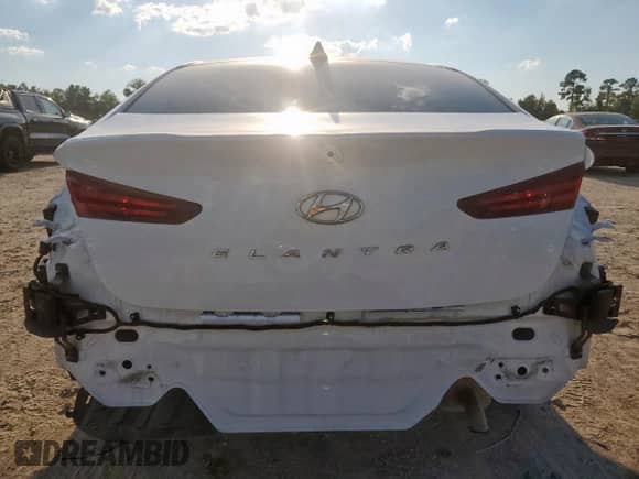 2020 Hyundai Elantra SEL с VIN 5NPD84LFXLH584139, выставлен на аукционе Copart как лот 71121325 с пробегом 104 714 миль миль и Списание • Salvage title. История ставок и продаж доступна на DreamBid. Изображение 6.