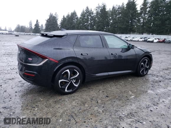 ✅ 2024 Kia EV6 GT-Line • VIN: KNDC4DLC9R5209512 • Lot: 46708445. Wystawiony na Copart z przebiegiem 3 119 mil. Bezpłatny archiwum sprzedaży aukcyjnych z USA i szczegółowy raport historii pojazdu na DreamBid. Zdjęcie 3.