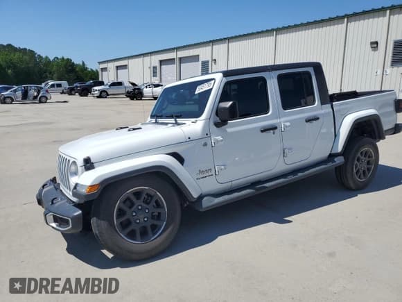 ✅ 2020 Jeep Gladiator Overland • VIN: 1C6HJTFG3LL129835 • Lot: 53451795. Listed on Copart with 48,088 mi. Free auction sales archive from the USA and detailed vehicle history report at DreamBid. Image 1.