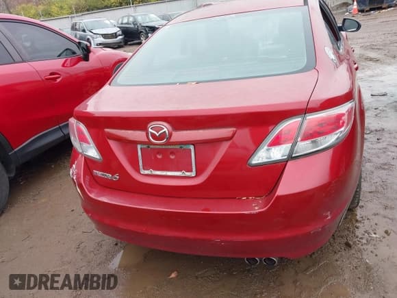 ✅ 2010 Mazda 6 i Touring • VIN: 1YVHZ8CHXA5M33347 • Lot: 43765481. Listed on IAAI with 227,189 mi. Free auction sales archive from the USA and detailed vehicle history report at DreamBid. Image 16.
