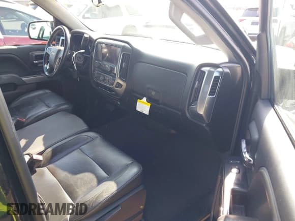 ✅ 2018 Chevrolet Silverado 1500 LT • VIN: 3GCPCREC2JG619502 • Лот: 43595651. Опубликован ранее на IAAI с пробегом 107 338 миль. Бесплатный доступ к архиву аукционных продаж из США и подробный отчёт об истории автомобиля на DreamBid. Изображение 5.