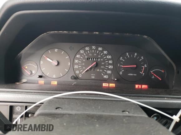 ✅ 1995 Volvo 900 • VIN: YV1JS8318S1207664 • Lot: 43721445. Listed on Copart with 141,512 mi. Free auction sales archive from the USA and detailed vehicle history report at DreamBid. Image 9.