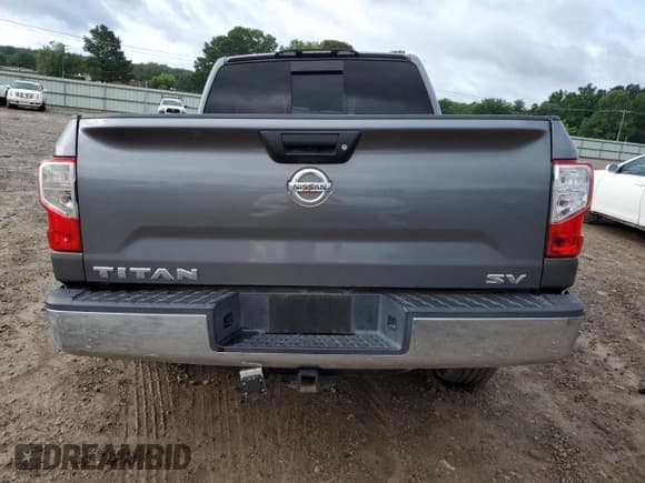 ✅ 2017 Nissan Titan SV • VIN: 1N6AA1EK1HN554922 • Лот: 60866385. Опубликован ранее на Copart с пробегом 131 892 миль. Бесплатный доступ к архиву аукционных продаж из США и подробный отчёт об истории автомобиля на DreamBid. Изображение 6.