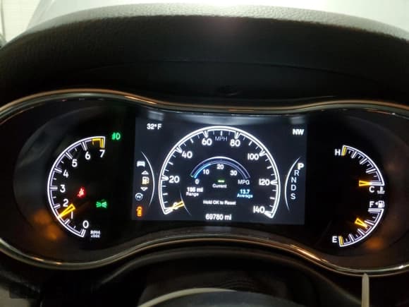 ✅ 2015 Jeep Grand Cherokee Altitude • VIN: 1C4RJFAG8FC932196 • Lot: 93188095. Wystawiony na Copart z przebiegiem 69 780 mil. Bezpłatny archiwum sprzedaży aukcyjnych z USA i szczegółowy raport historii pojazdu na DreamBid. Zdjęcie 9.