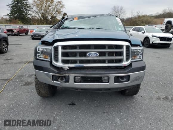 ✅ 2003 Ford F-250 XL • VIN: 1FTNX21P53EC39561 • Lot: 92531205. Wystawiony na Copart z przebiegiem 423 509 mil. Bezpłatny archiwum sprzedaży aukcyjnych z USA i szczegółowy raport historii pojazdu na DreamBid. Zdjęcie 5.