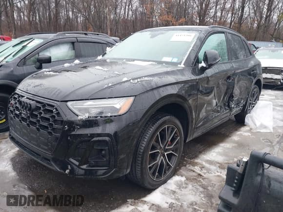 ✅ 2024 Audi SQ5 Premium Plus • VIN: WA1B4AFYXR2132906 • Lot: 41471306. Listed on IAAI with 3,845 mi. Free auction sales archive from the USA and detailed vehicle history report at DreamBid. Image 2.
