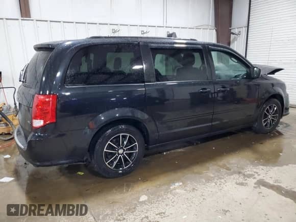 2015 Dodge Grand Caravan R/T with VIN 2C4RDGEG5FR736036, listed as a Copart auction lot 90314845 with 113,784 mi miles and Salvage title. Bid and sale history available at DreamBid. Image 3.