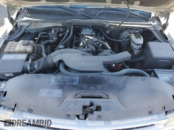 ✅ 2003 Chevrolet Suburban Z71 • VIN: 3GNFK16T13G233940 • Лот: 89326275. Опубликован ранее на Copart с пробегом 268 098 миль. Бесплатный доступ к архиву аукционных продаж из США и подробный отчёт об истории автомобиля на DreamBid. Изображение 13.