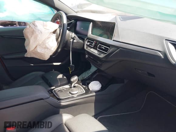 ✅ 2021 BMW 2 Series 228i • VIN: WBA53AK04M7J13461 • Lot: 42261729. Wystawiony na IAAI z przebiegiem 37 681 mil. Bezpłatny archiwum sprzedaży aukcyjnych z USA i szczegółowy raport historii pojazdu na DreamBid. Zdjęcie 5.