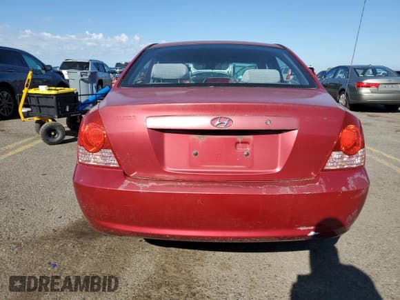 ✅ 2005 Hyundai Elantra GLS • VIN: KMHDN46D05U117397 • Lot: 56379235. Wystawiony na Copart z przebiegiem 161 017 mil. Bezpłatny archiwum sprzedaży aukcyjnych z USA i szczegółowy raport historii pojazdu na DreamBid. Zdjęcie 6.