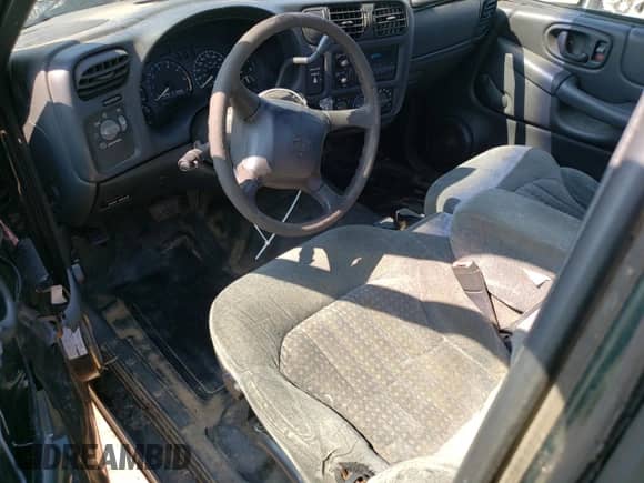 ✅ 2002 Chevrolet S-10 LS • VIN: 1GCCS195028142719 • Lot: 69092075. Listed on Copart with 178,303 mi. Free auction sales archive from the USA and detailed vehicle history report at DreamBid. Image 8.