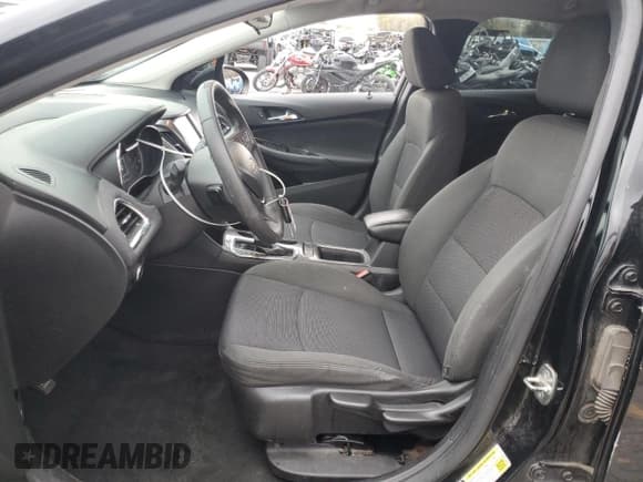 ✅ 2017 Chevrolet Cruze LT • VIN: 1G1BE5SM5H7100985 • Лот: 92955145. Опубликован ранее на Copart с пробегом 154 687 миль. Бесплатный доступ к архиву аукционных продаж из США и подробный отчёт об истории автомобиля на DreamBid. Изображение 7.