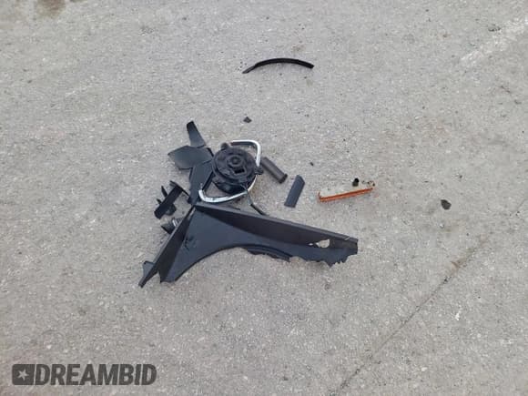 ✅ 1997 BMW 3 Series Z3 1.9 • VIN: 4USCH7322VLE03461 • Lot: 94409415. Listed on Copart with 109,609 mi. Free auction sales archive from the USA and detailed vehicle history report at DreamBid. Image 12.