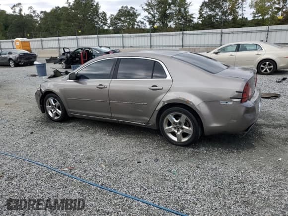 ✅ 2010 Chevrolet Malibu 1LT • VIN: 1G1ZC5E03AF189738 • Lot: 85176425. Wystawiony na Copart z przebiegiem 306 845 mil. Bezpłatny archiwum sprzedaży aukcyjnych z USA i szczegółowy raport historii pojazdu na DreamBid. Zdjęcie 2.