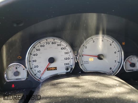 ✅ 2005 Saturn VUE • VIN: 5GZCZ53435S855980 • Lot: 77686024. Wystawiony na Copart z przebiegiem 234 941 mil. Bezpłatny archiwum sprzedaży aukcyjnych z USA i szczegółowy raport historii pojazdu na DreamBid. Zdjęcie 9.