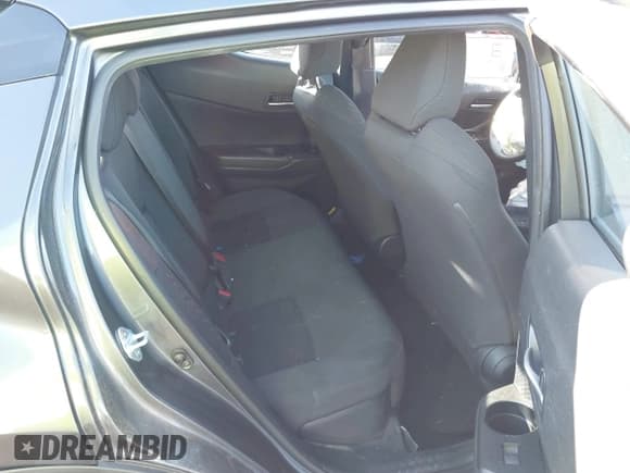 ✅ 2021 Toyota C-HR LE • VIN: NMTKHMBX2MR120452 • Lot: 41764787. Wystawiony na IAAI z przebiegiem 63 129 mil. Bezpłatny archiwum sprzedaży aukcyjnych z USA i szczegółowy raport historii pojazdu na DreamBid. Zdjęcie 8.