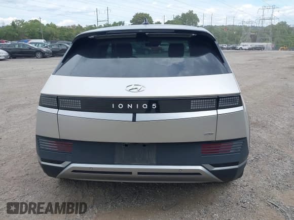 ✅ 2023 Hyundai Ioniq 5 SEL • VIN: KM8KNDAF3PU229338 • Lot: 43071744. Listed on IAAI with 13,555 mi. Free auction sales archive from the USA and detailed vehicle history report at DreamBid. Image 17.