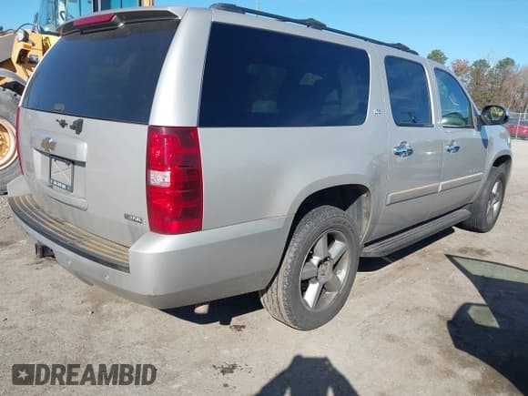 ✅ 2007 Chevrolet Suburban LTZ • VIN: 1GNFK16367J308989 • Лот: 43692533. Опубликован ранее на IAAI с пробегом 145 523 миль. Бесплатный доступ к архиву аукционных продаж из США и подробный отчёт об истории автомобиля на DreamBid. Изображение 4.