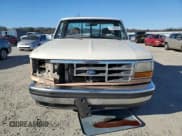✅ 1995 Ford F-150 • VIN: 1FTEF15H9SLB24830 • Lot: 41858625. Wystawiony na Copart z przebiegiem 261 557 mil. Bezpłatny archiwum sprzedaży aukcyjnych z USA i szczegółowy raport historii pojazdu na DreamBid. Zdjęcie 5.