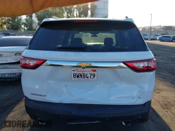 ✅ 2021 Chevrolet Traverse LT Cloth • VIN: 1GNERGKW9MJ194119 • Lot: 43018197. Listed on IAAI with 45,817 mi. Free auction sales archive from the USA and detailed vehicle history report at DreamBid. Image 16.