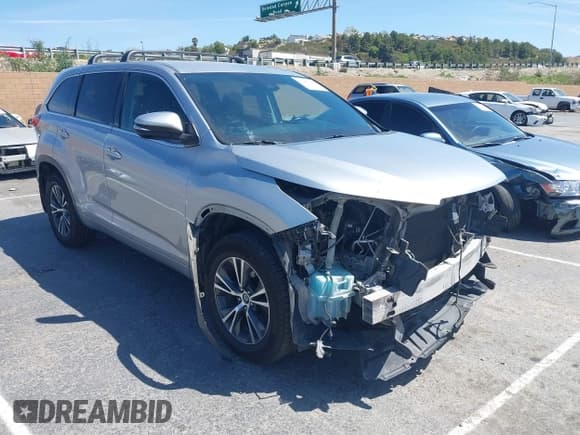 ✅ 2017 Toyota Highlander LE • VIN: 5TDZZRFH3HS188262 • Lot: 41976037. Wystawiony na IAAI z przebiegiem 112 777 mil. Bezpłatny archiwum sprzedaży aukcyjnych z USA i szczegółowy raport historii pojazdu na DreamBid. Zdjęcie 1.