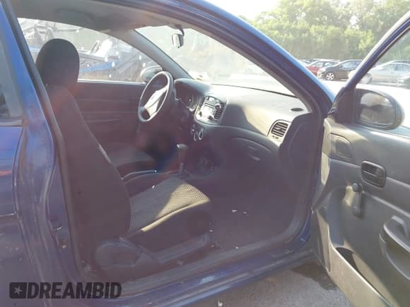 ✅ 2007 Hyundai Accent GS • VIN: KMHCM36C07U002897 • Лот: 42473896. Опубликован ранее на IAAI с пробегом 139 966 миль. Бесплатный доступ к архиву аукционных продаж из США и подробный отчёт об истории автомобиля на DreamBid. Изображение 5.