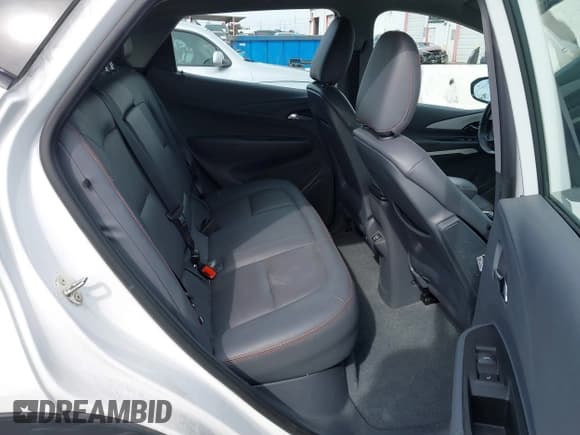 ✅ 2019 Chevrolet Bolt EV Premier • VIN: 1G1FZ6S08K4104854 • Lot: 41590138. Wystawiony na IAAI z przebiegiem 56 737 mil. Bezpłatny archiwum sprzedaży aukcyjnych z USA i szczegółowy raport historii pojazdu na DreamBid. Zdjęcie 8.