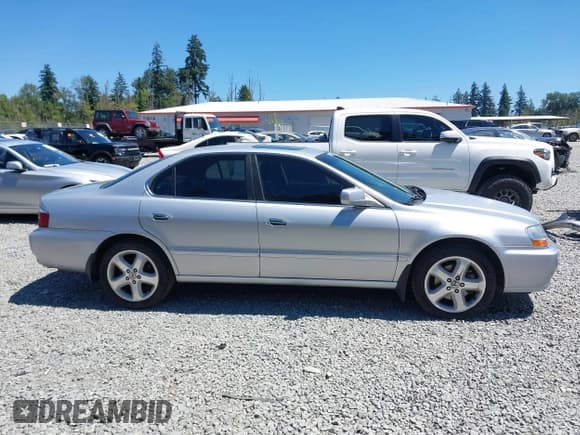 ✅ 2003 Acura TL Type S • VIN: 19UUA56873A035997 • Лот: 42663120. Опубликован ранее на IAAI с пробегом 190 855 миль. Бесплатный доступ к архиву аукционных продаж из США и подробный отчёт об истории автомобиля на DreamBid. Изображение 13.