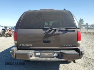 ✅ 1998 Chevrolet Blazer LS • VIN: 1GNDT13W4W2133251 • Lot: 64845125. Wystawiony na Copart z przebiegiem Nie podano. Bezpłatny archiwum sprzedaży aukcyjnych z USA i szczegółowy raport historii pojazdu na DreamBid. Zdjęcie 6.