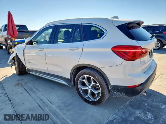 ✅ 2018 BMW X1 sDrive28i • VIN: WBXHU7C39J5H40498 • Lot: 91201715. Wystawiony na Copart z przebiegiem 118 436 mil. Bezpłatny archiwum sprzedaży aukcyjnych z USA i szczegółowy raport historii pojazdu na DreamBid. Zdjęcie 2.