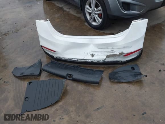 ✅ 2018 Hyundai Accent SE • VIN: 3KPC24A33JE022008 • Лот: 41503773. Опубликован ранее на IAAI с пробегом 73 933 миль. Бесплатный доступ к архиву аукционных продаж из США и подробный отчёт об истории автомобиля на DreamBid. Изображение 12.