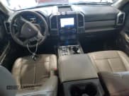 ✅ 2020 Ford Expedition XLT • VIN: 1FMJU1JT4LEA98752 • Lot: 67287795. Wystawiony na Copart z przebiegiem 105 927 mil. Bezpłatny archiwum sprzedaży aukcyjnych z USA i szczegółowy raport historii pojazdu na DreamBid. Zdjęcie 8.