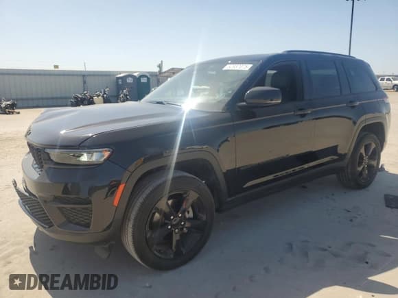 ✅ 2023 Jeep Grand Cherokee Altitude • VIN: 1C4RJHAG3PC561011 • Lot: 52937075. Listed on Copart with 29,815 mi. Free auction sales archive from the USA and detailed vehicle history report at DreamBid. Image 1.