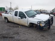 ✅ 2008 Chevrolet Silverado 2500HD 1LT • VIN: 1GCHK29K98E154928 • Lot: 41439766. Wystawiony na IAAI z przebiegiem Nie podano. Bezpłatny archiwum sprzedaży aukcyjnych z USA i szczegółowy raport historii pojazdu na DreamBid. Zdjęcie 1.
