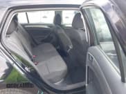 ✅ 2017 Volkswagen Golf S • VIN: 3VW217AU2HM014231 • Lot: 43257430. Wystawiony na IAAI z przebiegiem 80 334 mil. Bezpłatny archiwum sprzedaży aukcyjnych z USA i szczegółowy raport historii pojazdu na DreamBid. Zdjęcie 8.