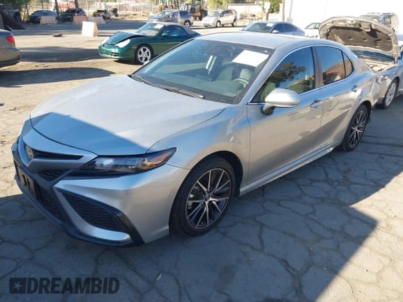 ✅ 2024 Toyota Camry SE • VIN: 4T1G11AK2RU263254 • Lot: 43577335. Listed on IAAI with 20,205 mi. Free auction sales archive from the USA and detailed vehicle history report at DreamBid. Image 18.