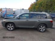 ✅ 2008 Toyota Highlander Sport • VIN: JTEES43A382064914 • Lot: 43510623. Listed on IAAI with 181,131 mi. Free auction sales archive from the USA and detailed vehicle history report at DreamBid. Image 14.