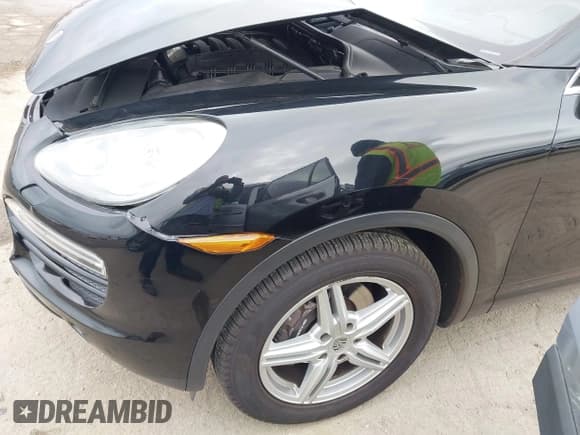 ✅ 2011 Porsche Cayenne • VIN: WP1AA2A2XBLA05624 • Lot: 42075578. Wystawiony na IAAI z przebiegiem 75 778 mil. Bezpłatny archiwum sprzedaży aukcyjnych z USA i szczegółowy raport historii pojazdu na DreamBid. Zdjęcie 19.