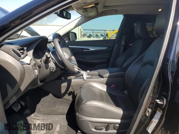 ✅ 2019 Infiniti QX50 Luxe • VIN: 3PCAJ5M32KF106523 • Lot: 89452125. Wystawiony na Copart z przebiegiem 102 209 mil. Bezpłatny archiwum sprzedaży aukcyjnych z USA i szczegółowy raport historii pojazdu na DreamBid. Zdjęcie 7.
