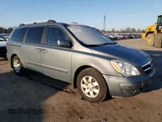 2008 Hyundai Entourage GLS z VIN KNDMC233786047223, wystawiony jako Copart lot #41042974 z przebiegiem 216 628 mil mil oraz Czysty tytuł • Clean title. Historia ofert i sprzedaży dostępna na DreamBid. Obrazek 4.